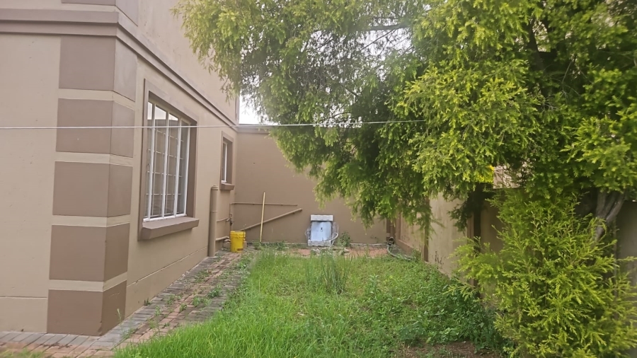 3 Bedroom Property for Sale in Noordwyk Gauteng