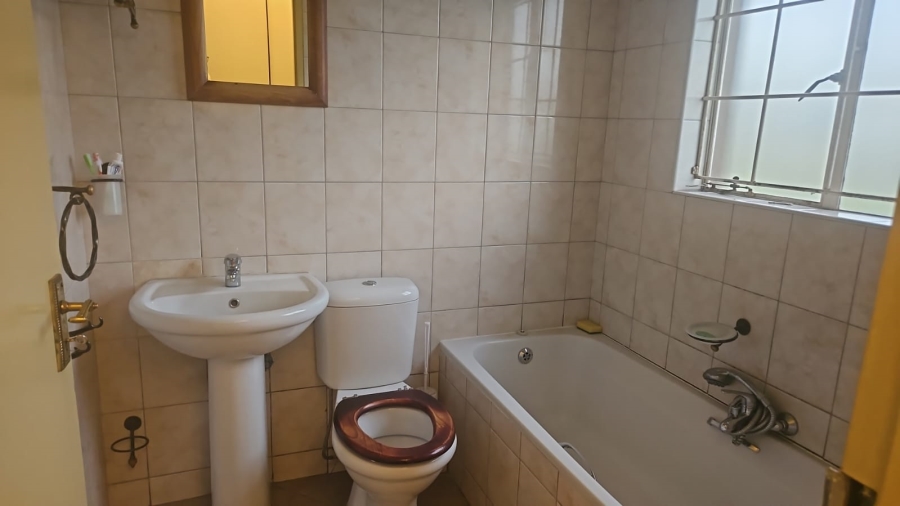 3 Bedroom Property for Sale in Noordwyk Gauteng