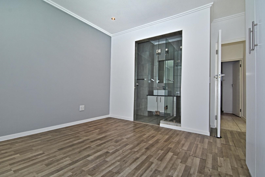 To Let 3 Bedroom Property for Rent in Morningside Manor Gauteng