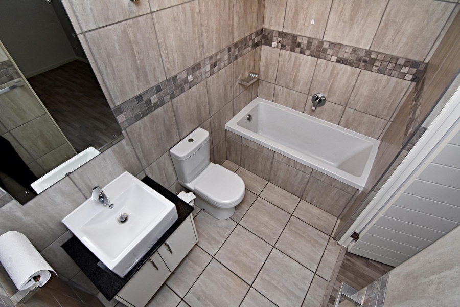 To Let 3 Bedroom Property for Rent in Morningside Manor Gauteng