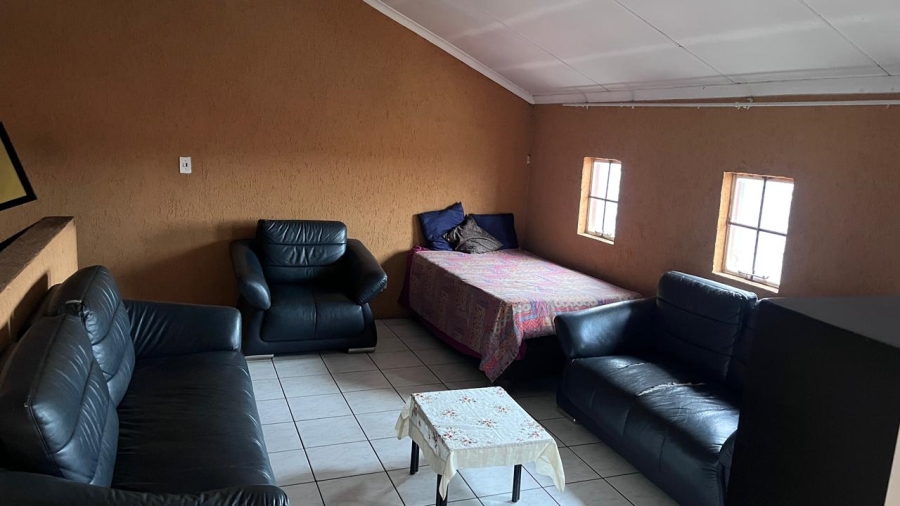 5 Bedroom Property for Sale in Ormonde Gauteng