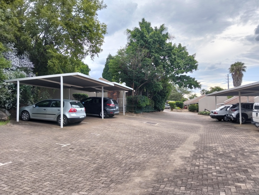 2 Bedroom Property for Sale in Sonneglans Gauteng