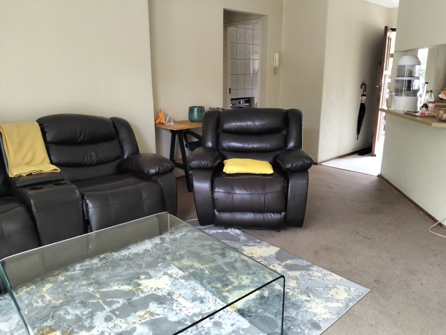 2 Bedroom Property for Sale in Sonneglans Gauteng