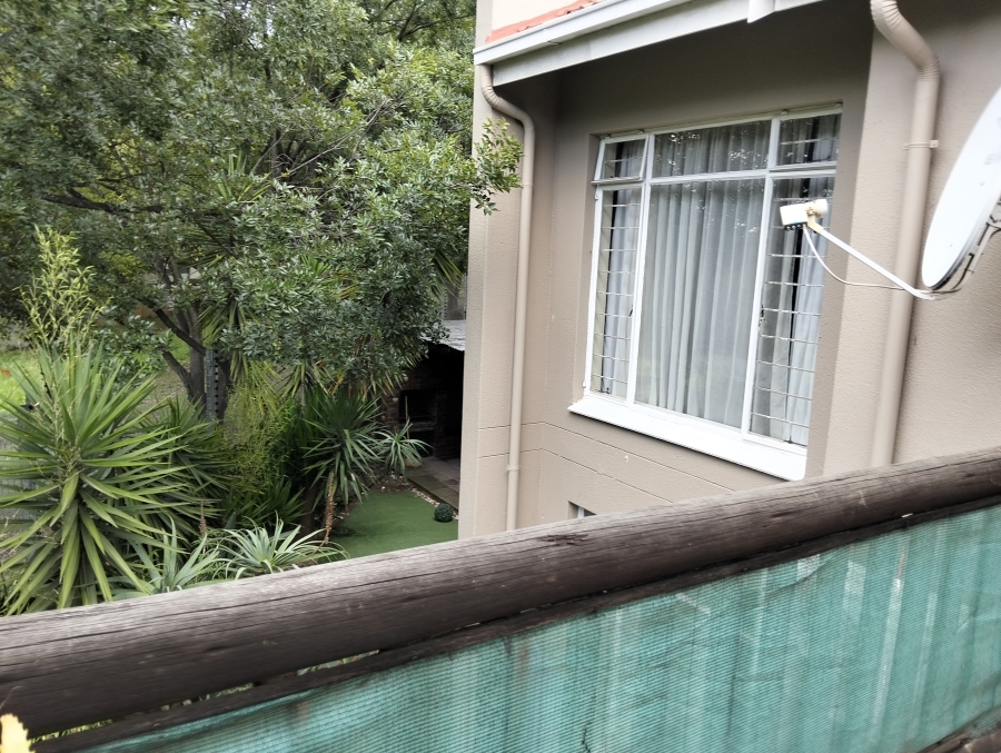 2 Bedroom Property for Sale in Sonneglans Gauteng