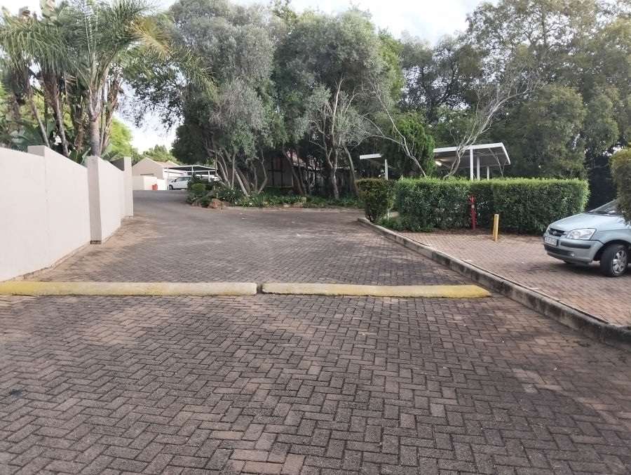 2 Bedroom Property for Sale in Sonneglans Gauteng