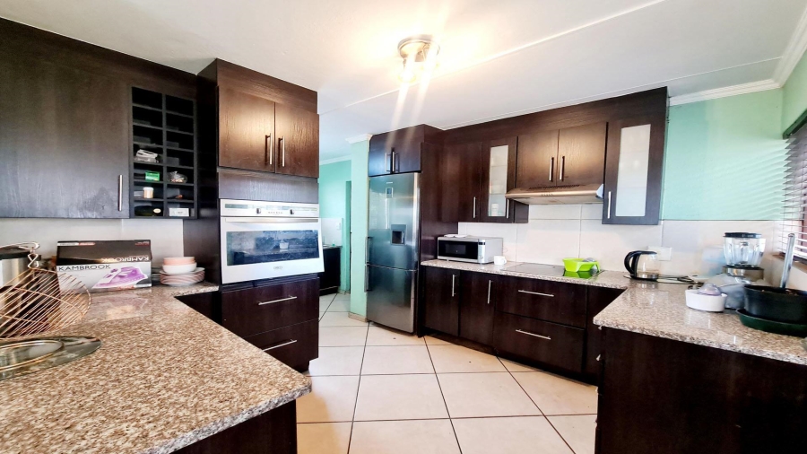 3 Bedroom Property for Sale in Raslouw Gauteng