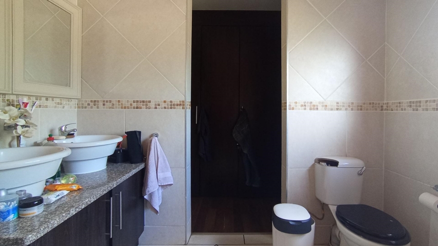 3 Bedroom Property for Sale in Raslouw Gauteng