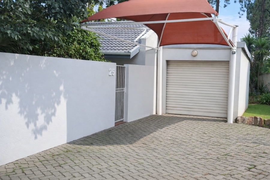 2 Bedroom Property for Sale in Buccleuch Gauteng