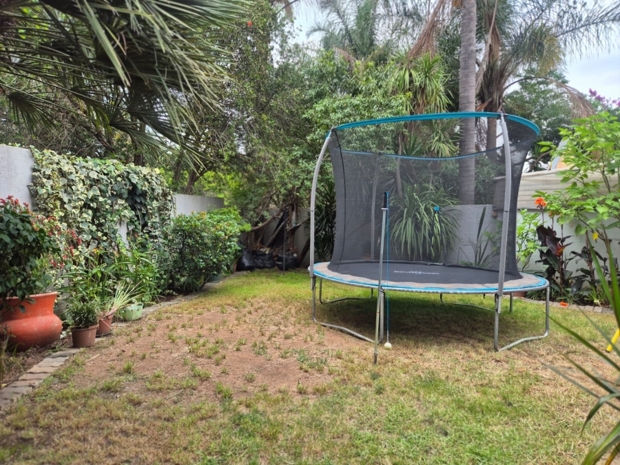 2 Bedroom Property for Sale in Buccleuch Gauteng