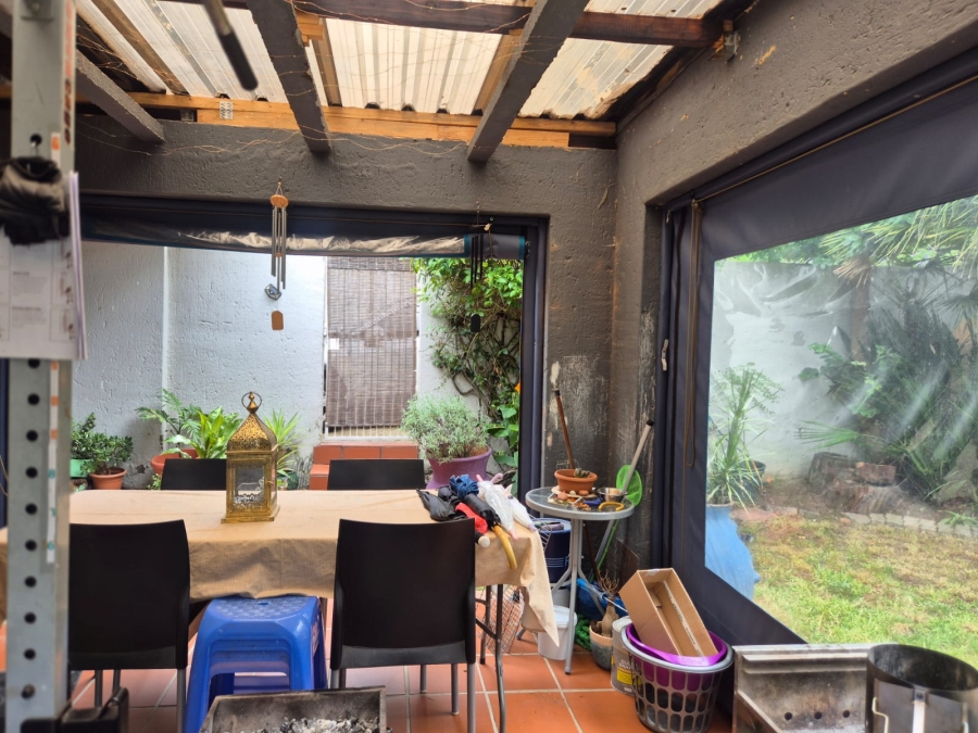 2 Bedroom Property for Sale in Buccleuch Gauteng