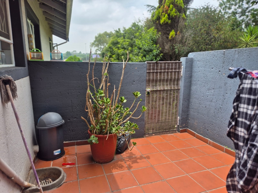 2 Bedroom Property for Sale in Buccleuch Gauteng