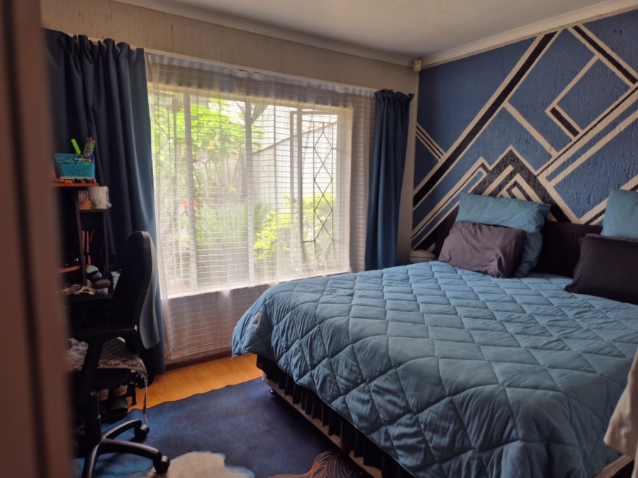 2 Bedroom Property for Sale in Buccleuch Gauteng