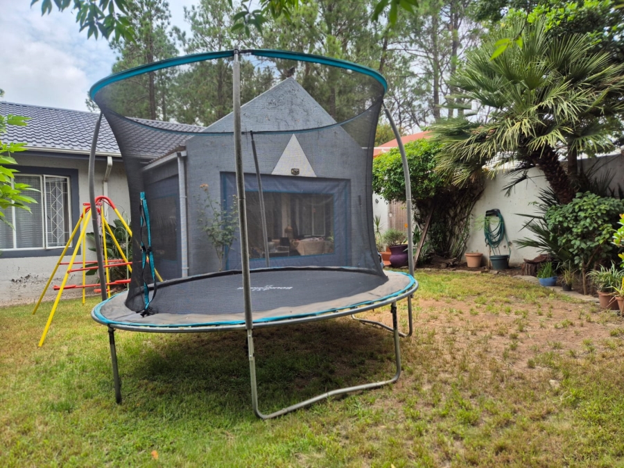 2 Bedroom Property for Sale in Buccleuch Gauteng