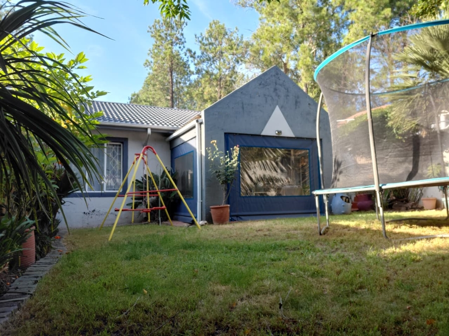 2 Bedroom Property for Sale in Buccleuch Gauteng