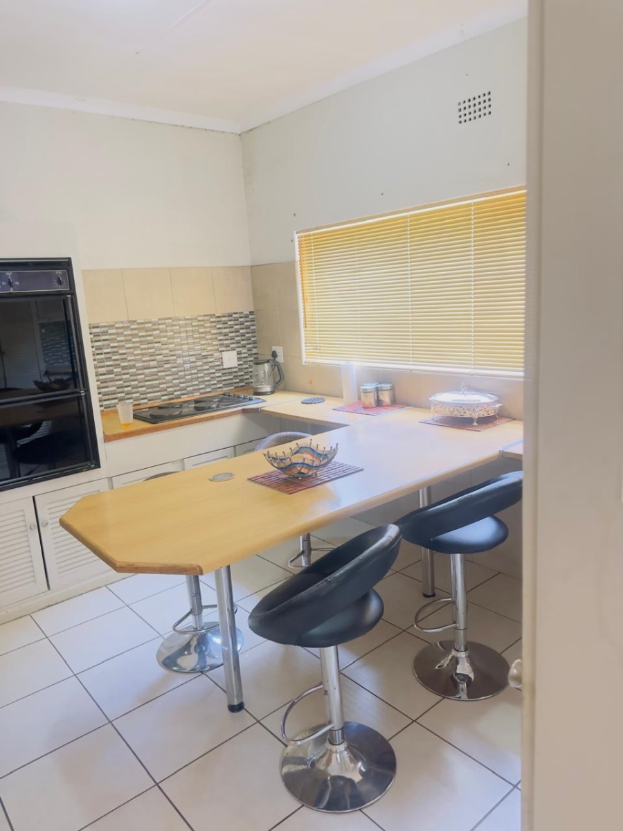 4 Bedroom Property for Sale in Wilro Park Gauteng