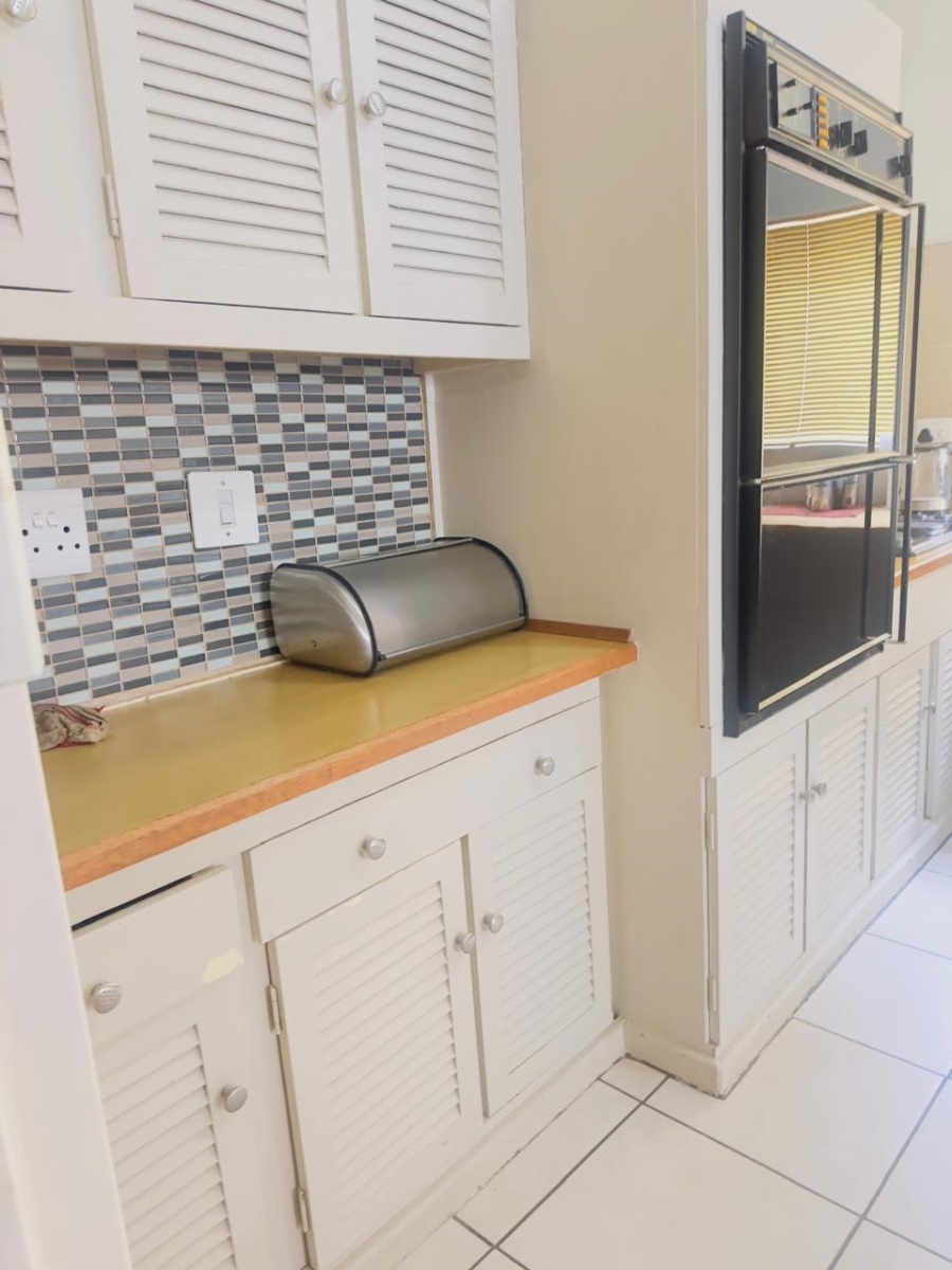 4 Bedroom Property for Sale in Wilro Park Gauteng