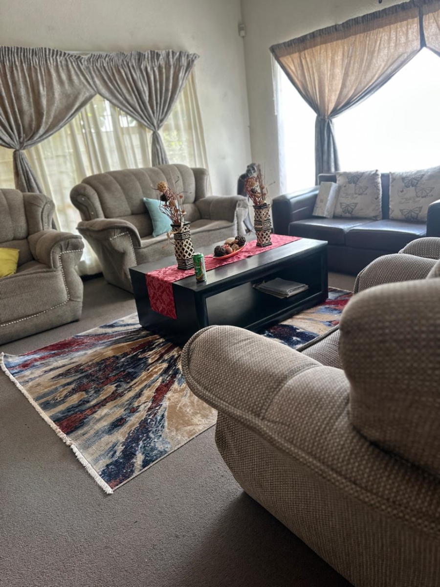 4 Bedroom Property for Sale in Wilro Park Gauteng