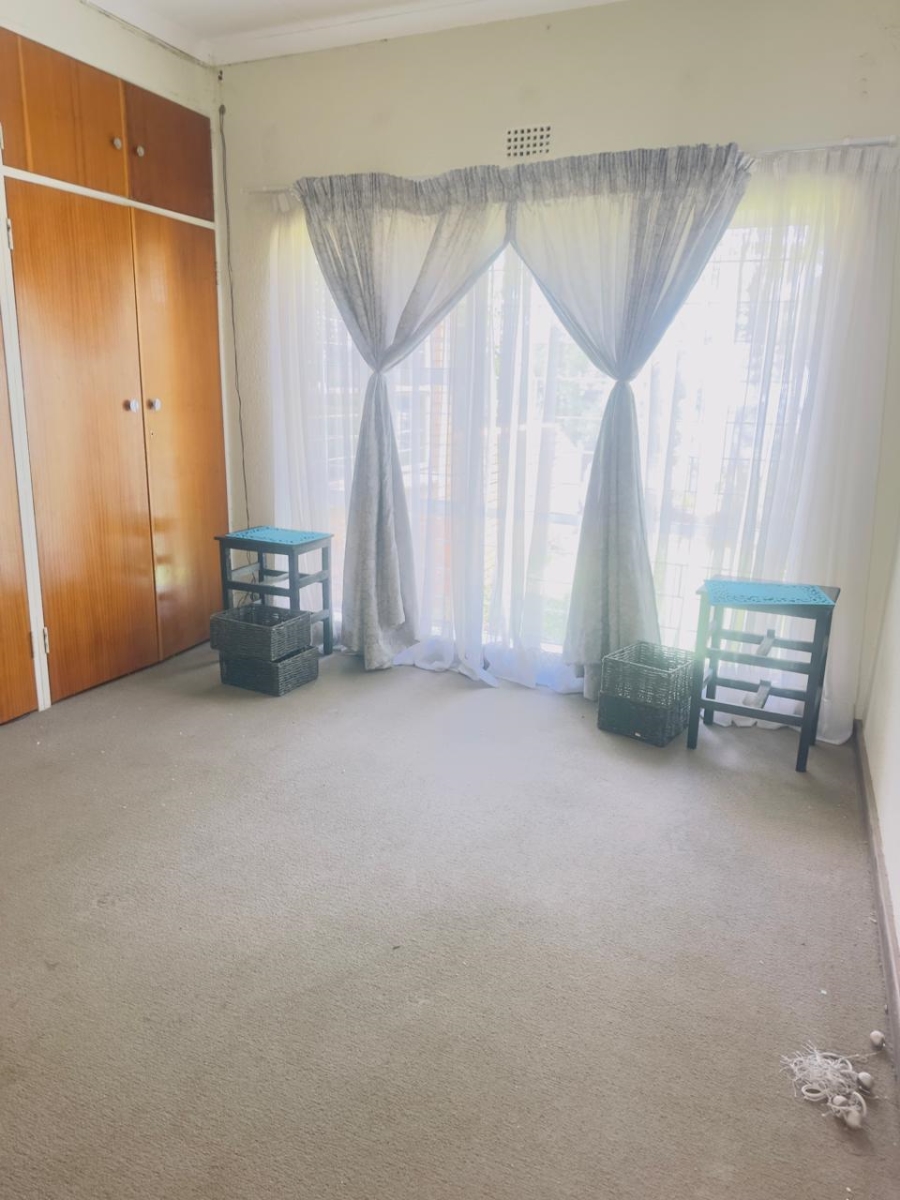 4 Bedroom Property for Sale in Wilro Park Gauteng