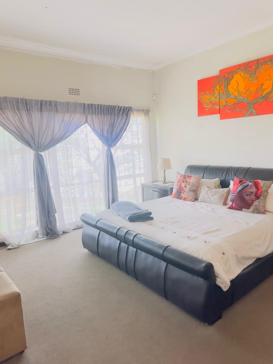 4 Bedroom Property for Sale in Wilro Park Gauteng