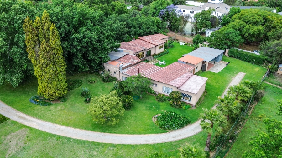 6 Bedroom Property for Sale in Glen Austin Gauteng