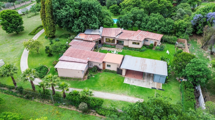 6 Bedroom Property for Sale in Glen Austin Gauteng