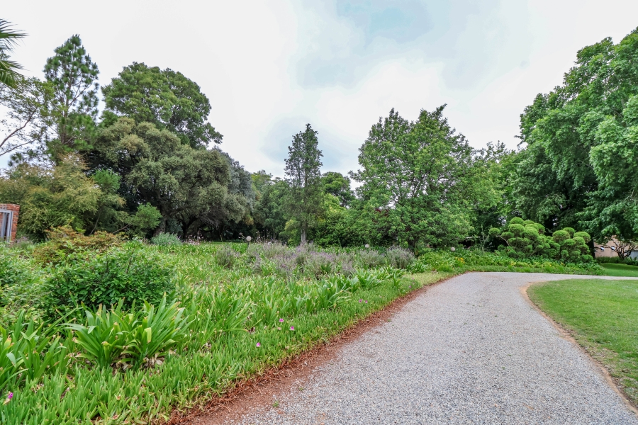 6 Bedroom Property for Sale in Glen Austin Gauteng