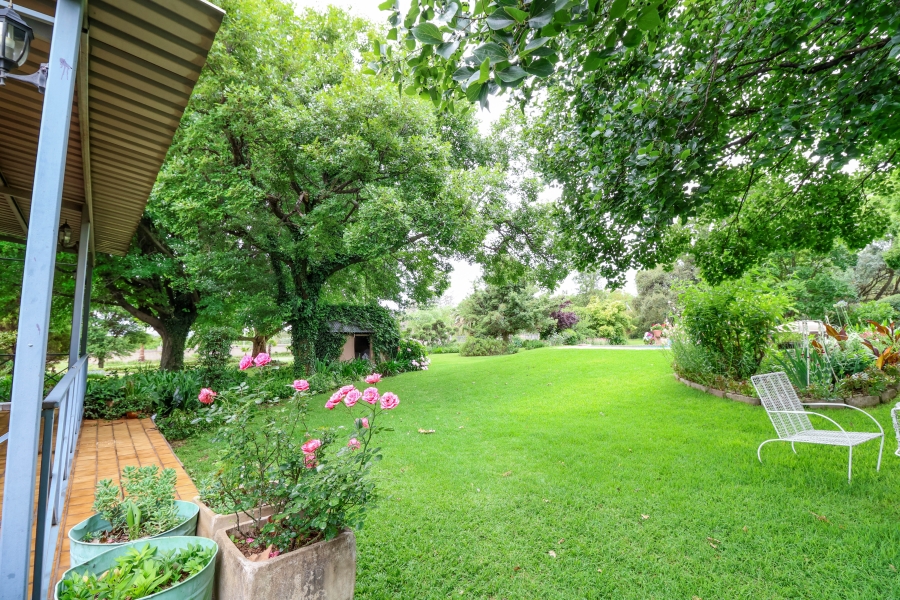 6 Bedroom Property for Sale in Glen Austin Gauteng