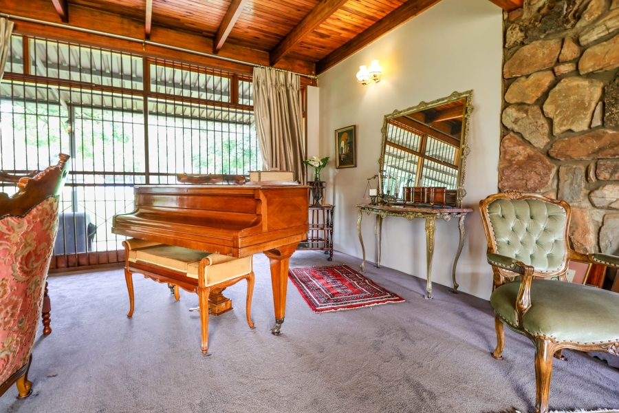 6 Bedroom Property for Sale in Glen Austin Gauteng