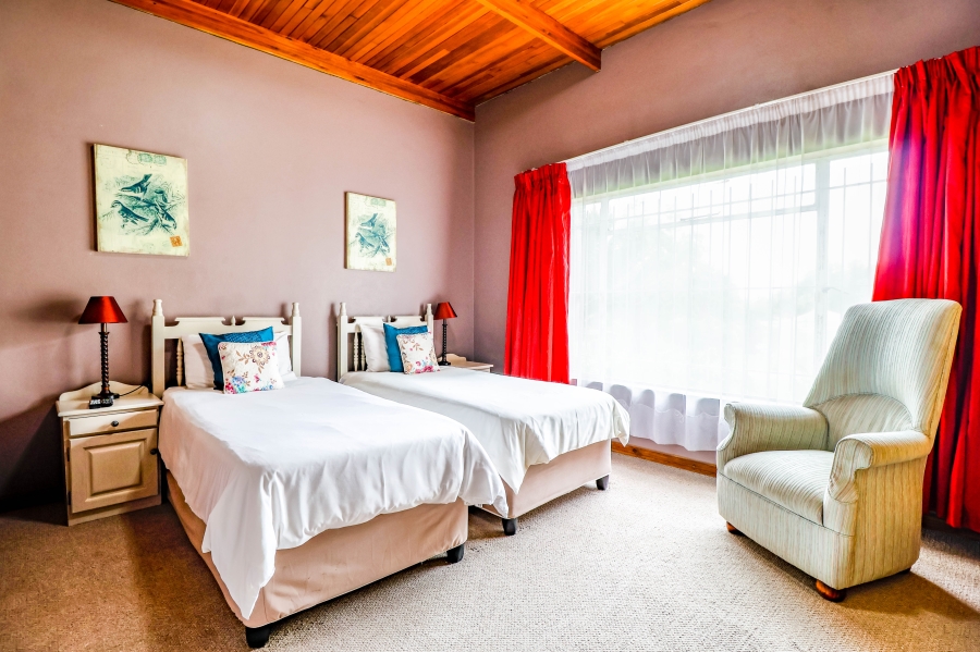 6 Bedroom Property for Sale in Glen Austin Gauteng