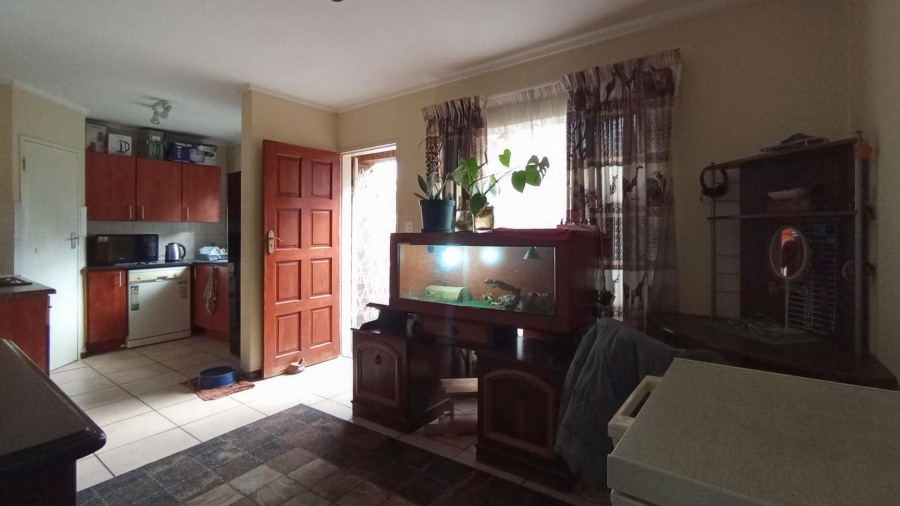 2 Bedroom Property for Sale in The Reeds Gauteng