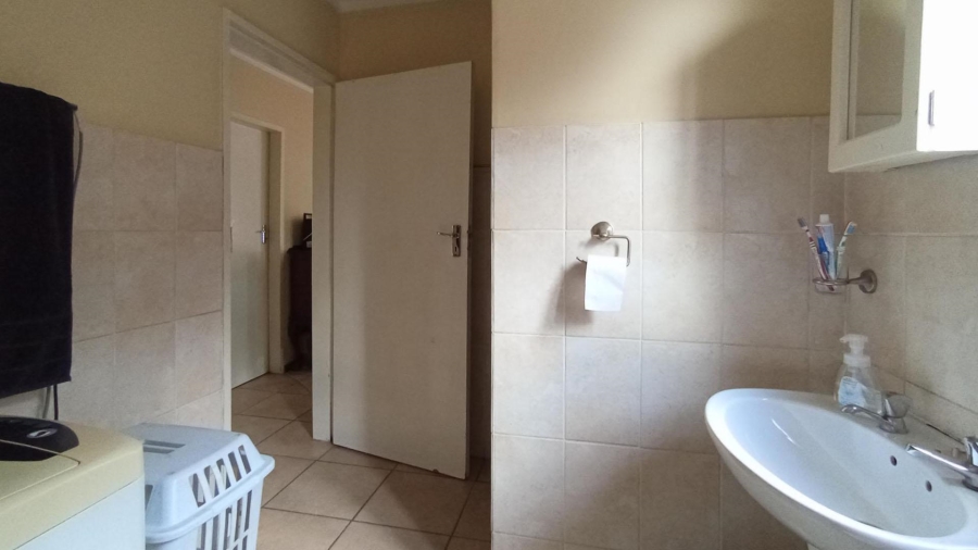 2 Bedroom Property for Sale in The Reeds Gauteng