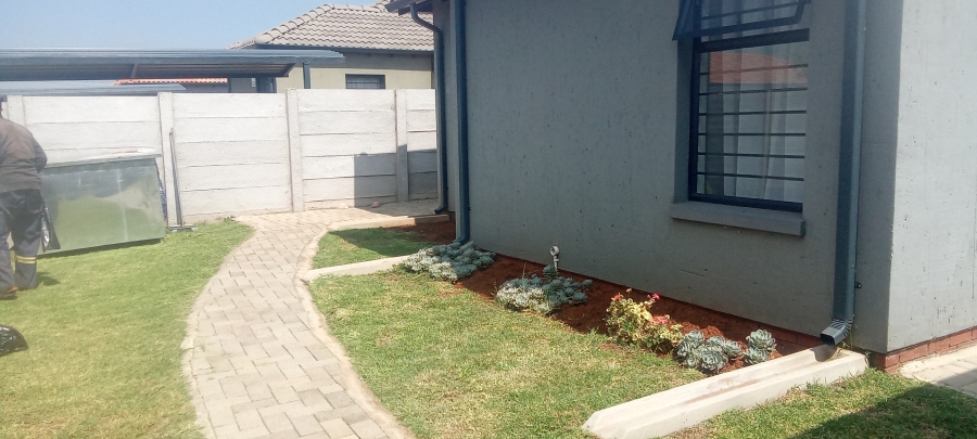 3 Bedroom Property for Sale in Protea Glen Gauteng