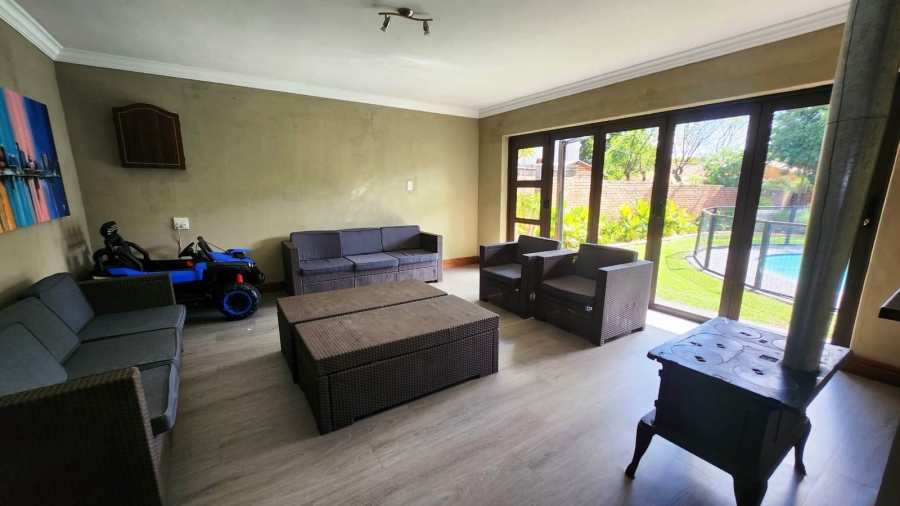 5 Bedroom Property for Sale in Eldoraigne Gauteng