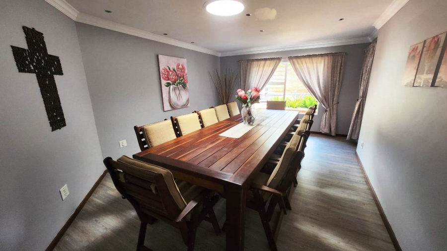 5 Bedroom Property for Sale in Eldoraigne Gauteng