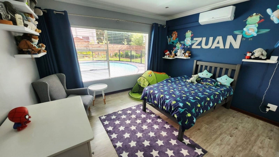 5 Bedroom Property for Sale in Eldoraigne Gauteng