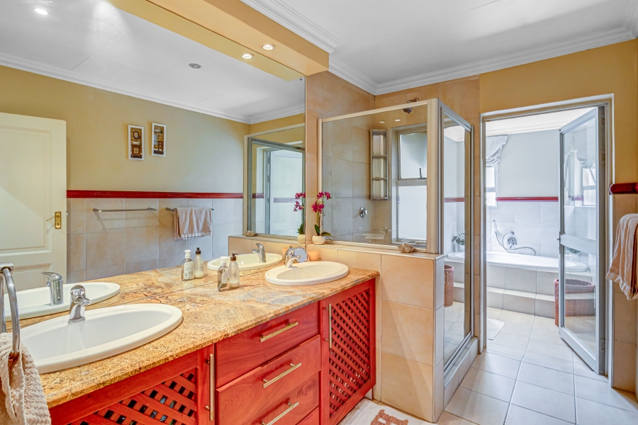 4 Bedroom Property for Sale in Kyalami Estates Gauteng