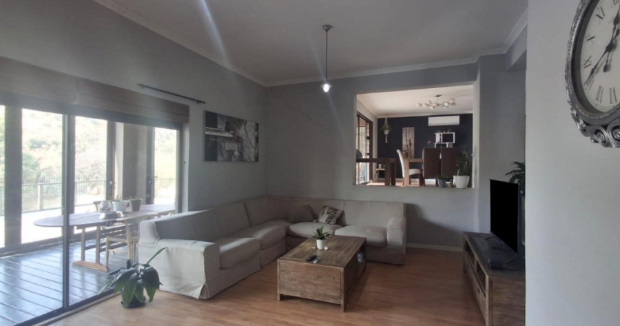 4 Bedroom Property for Sale in Kloofendal Gauteng