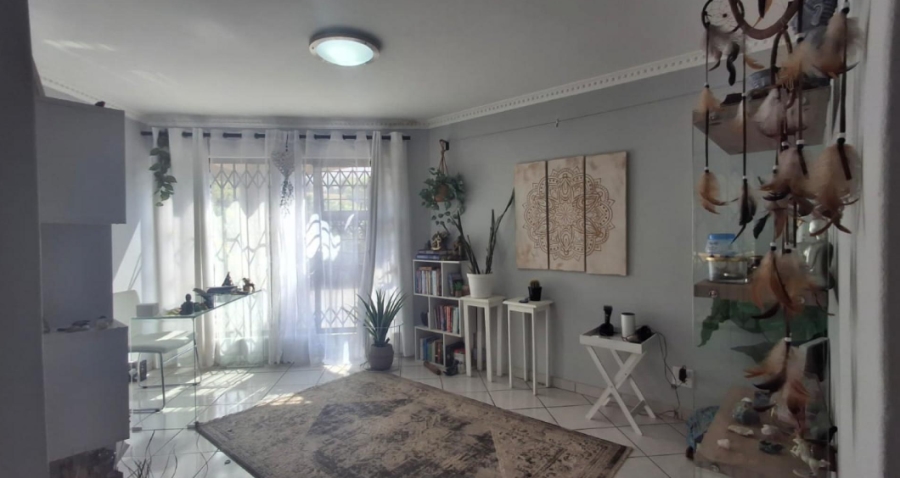 4 Bedroom Property for Sale in Kloofendal Gauteng