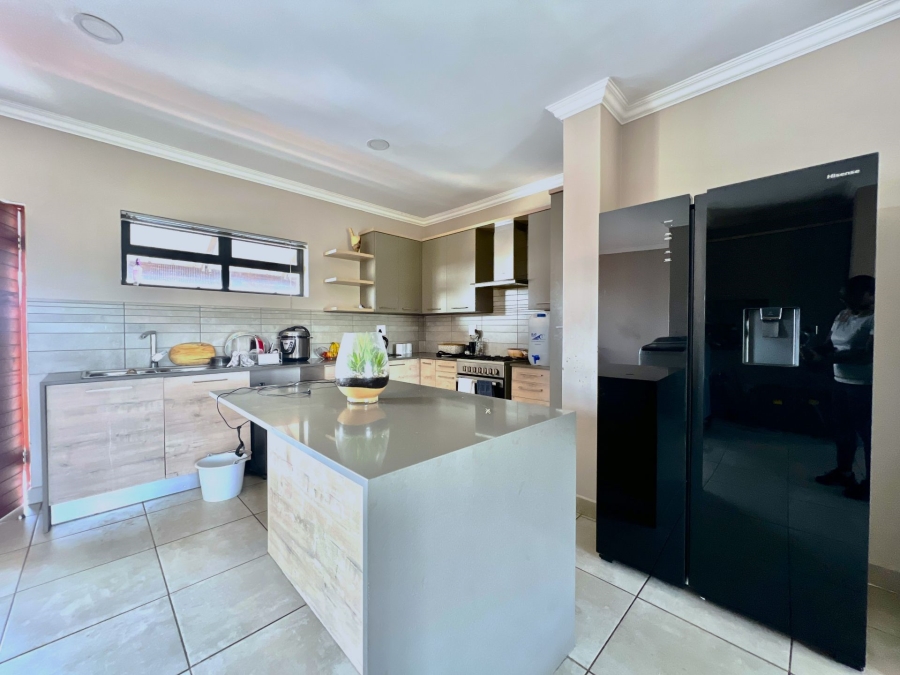 2 Bedroom Property for Sale in Six Fountains Residential Estate Gauteng
