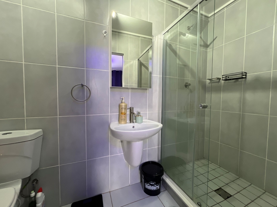 2 Bedroom Property for Sale in Mooikloof Gauteng