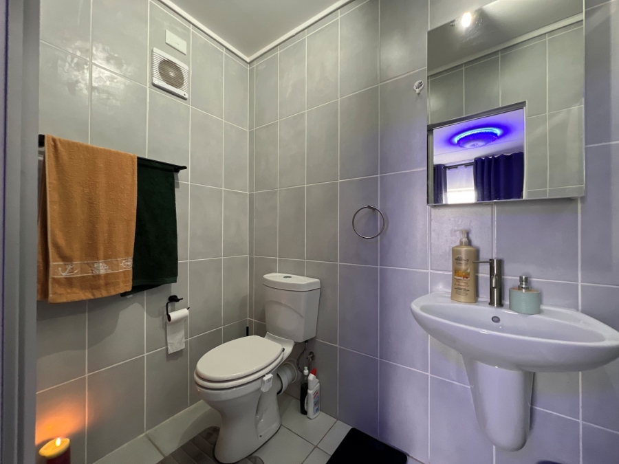 2 Bedroom Property for Sale in Mooikloof Gauteng