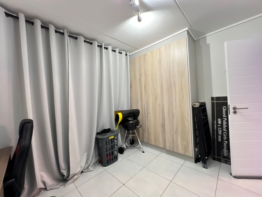 2 Bedroom Property for Sale in Mooikloof Gauteng