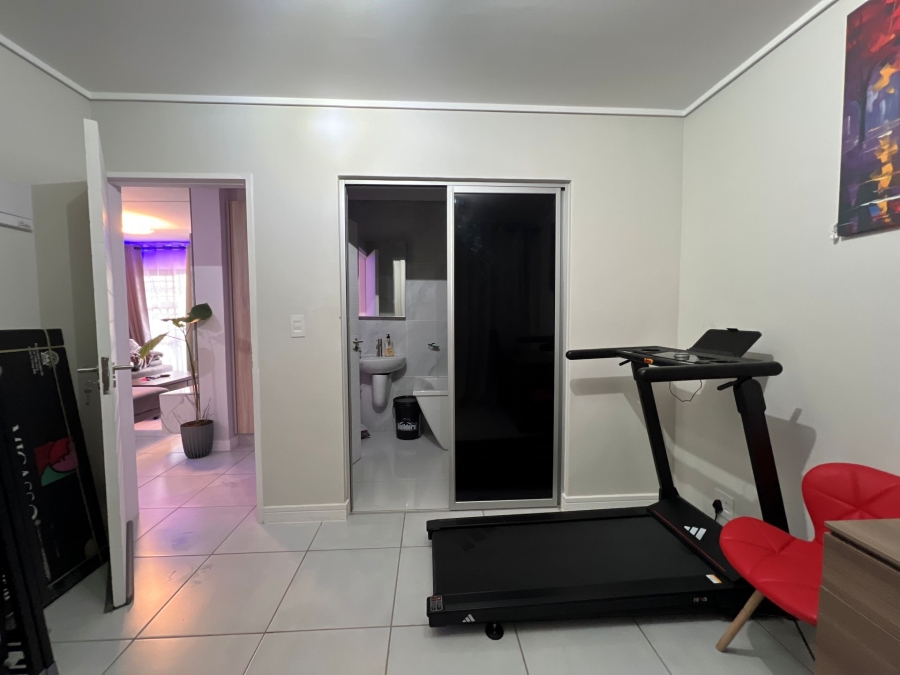 2 Bedroom Property for Sale in Mooikloof Gauteng