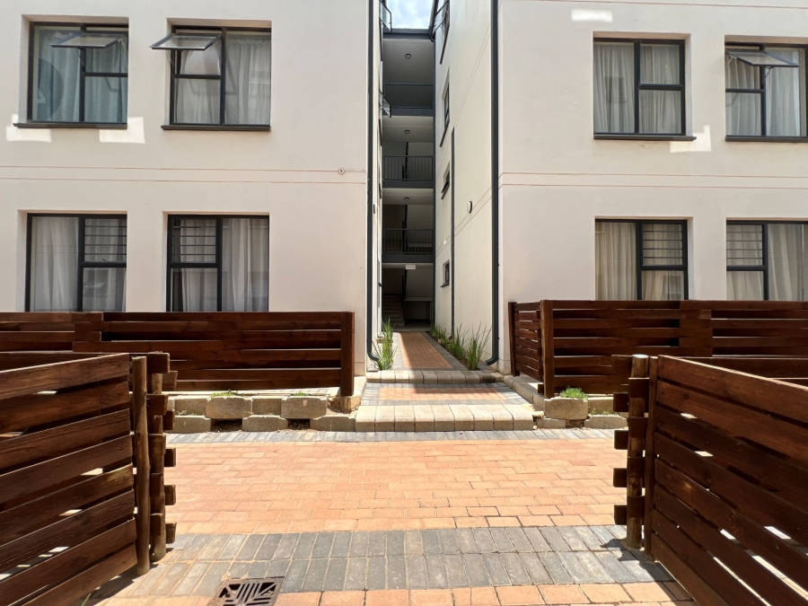2 Bedroom Property for Sale in Mooikloof Gauteng