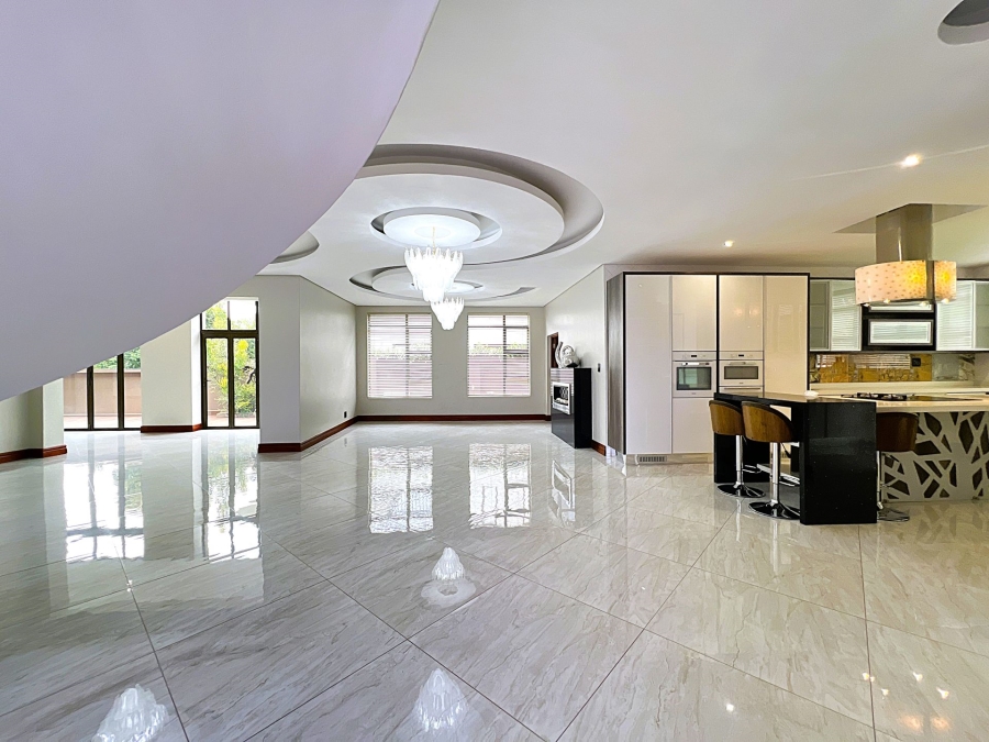 5 Bedroom Property for Sale in Lombardy Estate Gauteng