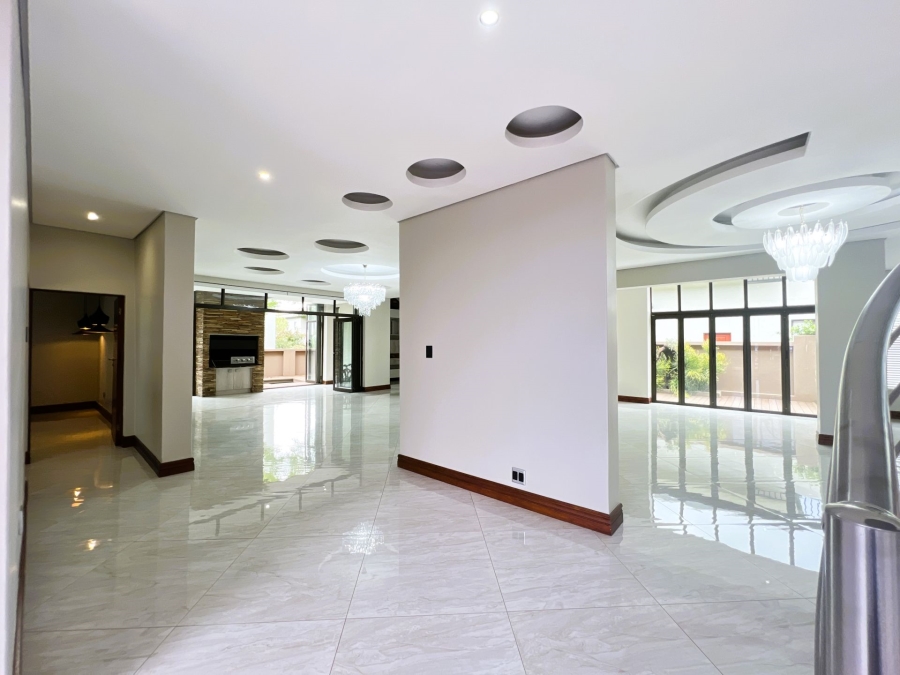5 Bedroom Property for Sale in Lombardy Estate Gauteng