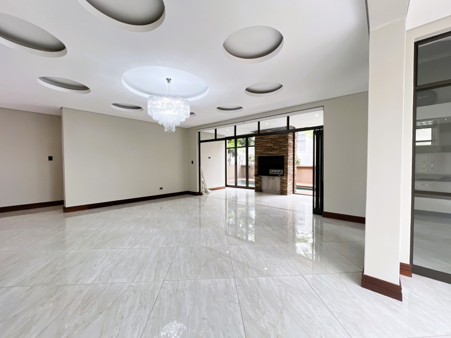 5 Bedroom Property for Sale in Lombardy Estate Gauteng