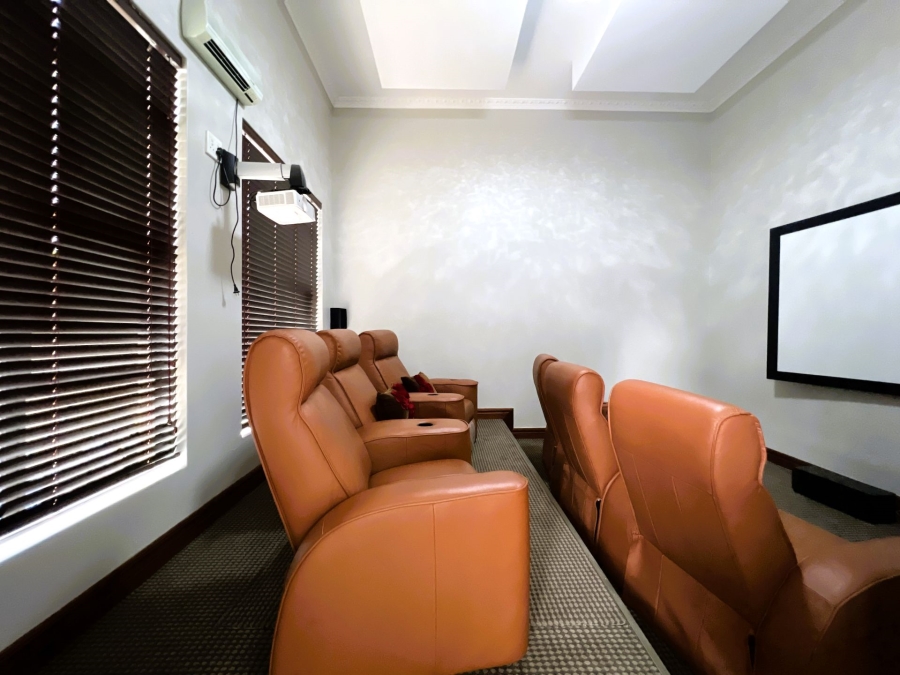 5 Bedroom Property for Sale in Lombardy Estate Gauteng