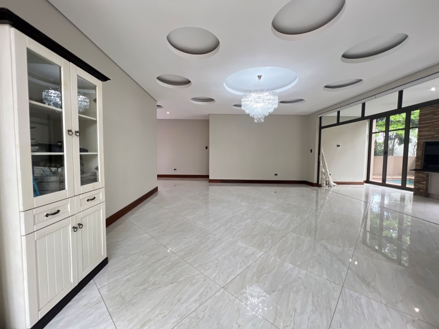 5 Bedroom Property for Sale in Lombardy Estate Gauteng