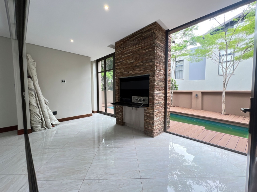 5 Bedroom Property for Sale in Lombardy Estate Gauteng